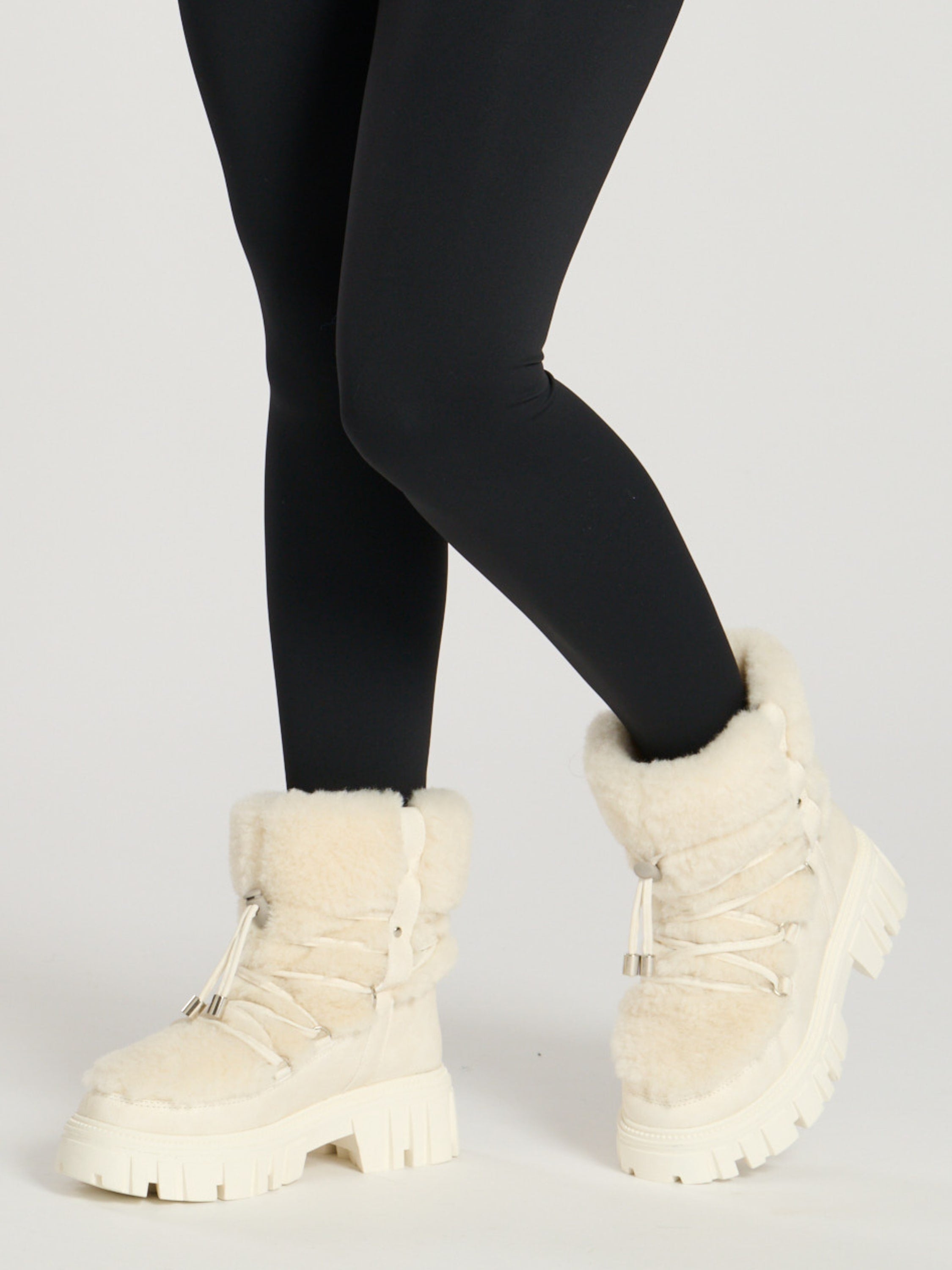 faux fur chunky lace up boot – South Beach