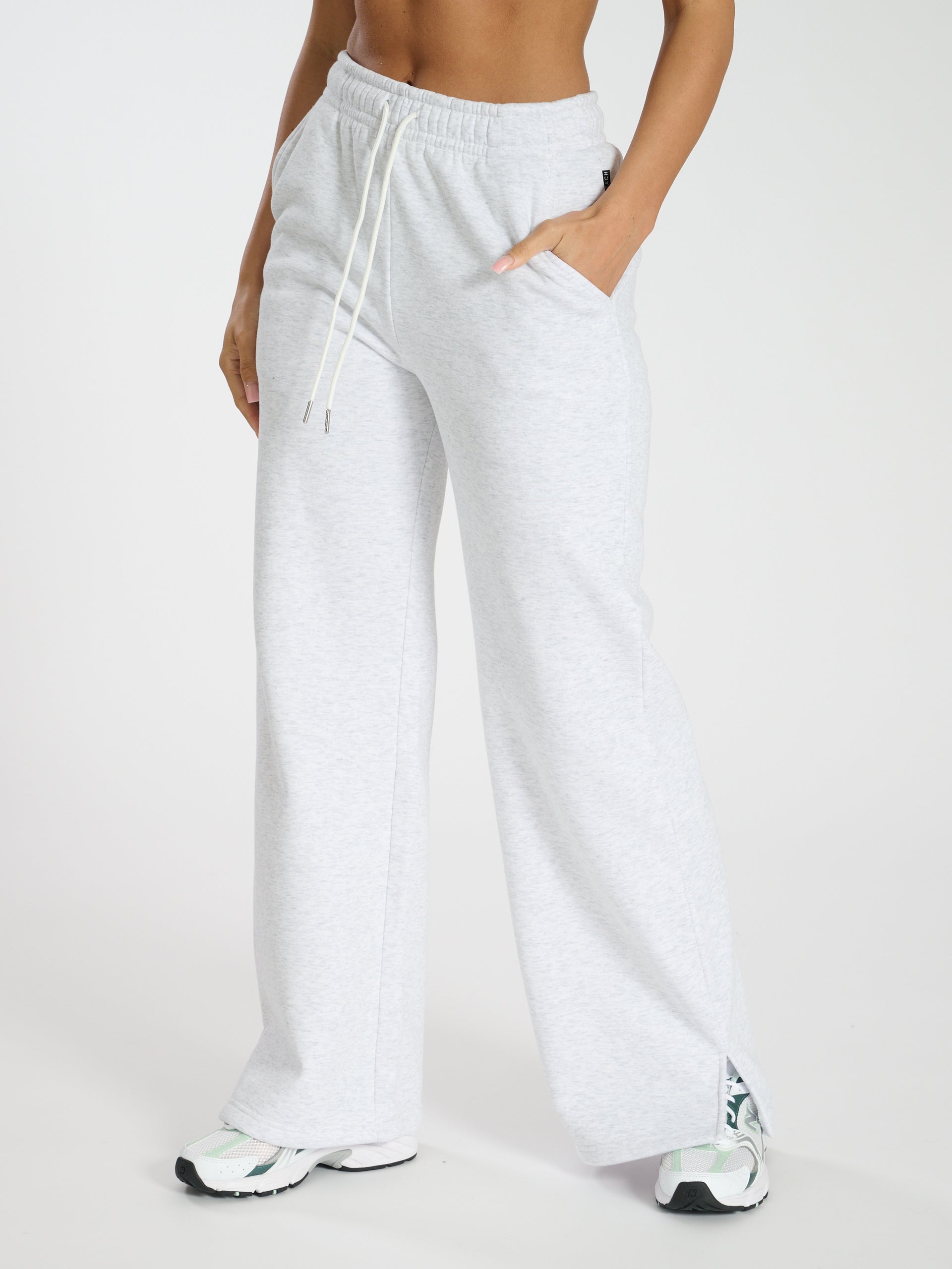 wide leg sweatpants joggers