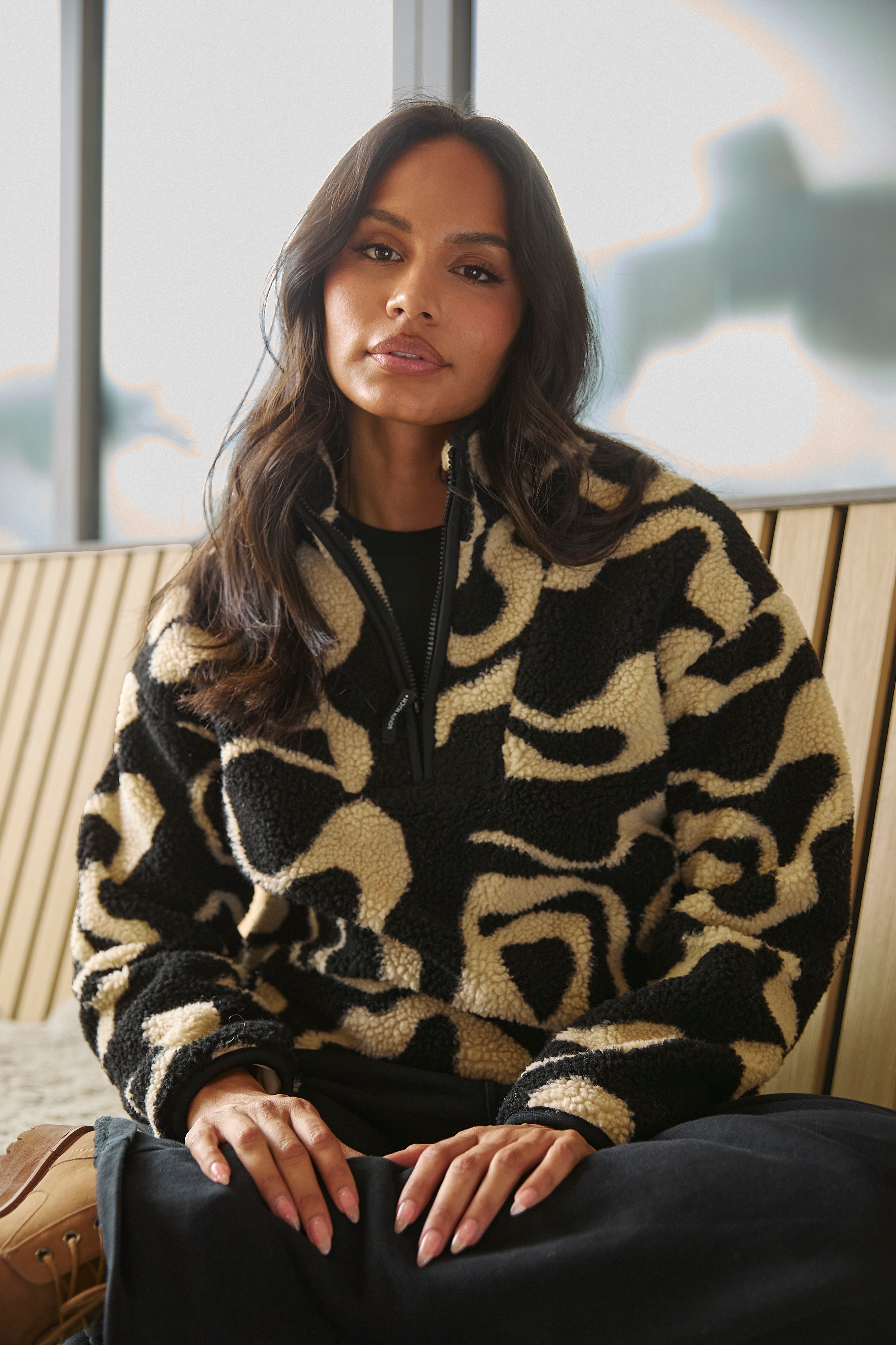 734023-MONO_1_de41478e-78b6-