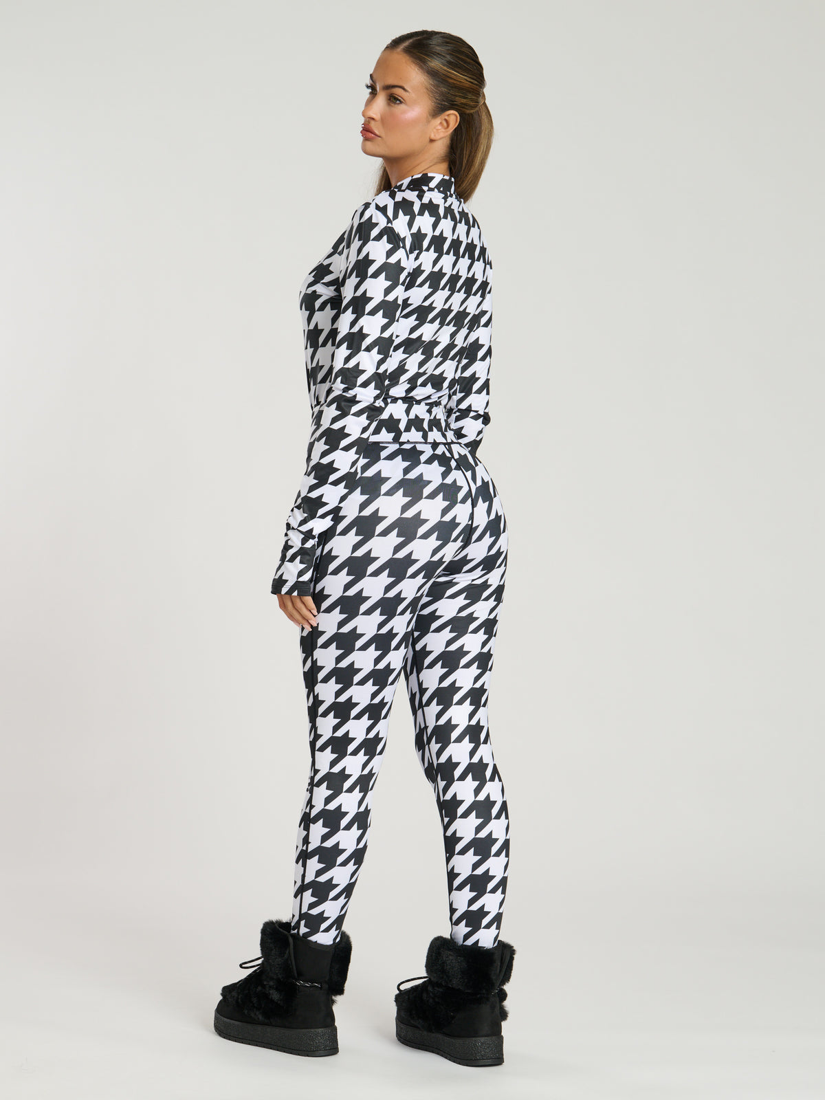 Alpine Base Layer Leggings in Monochrome Houndstooth – view 4