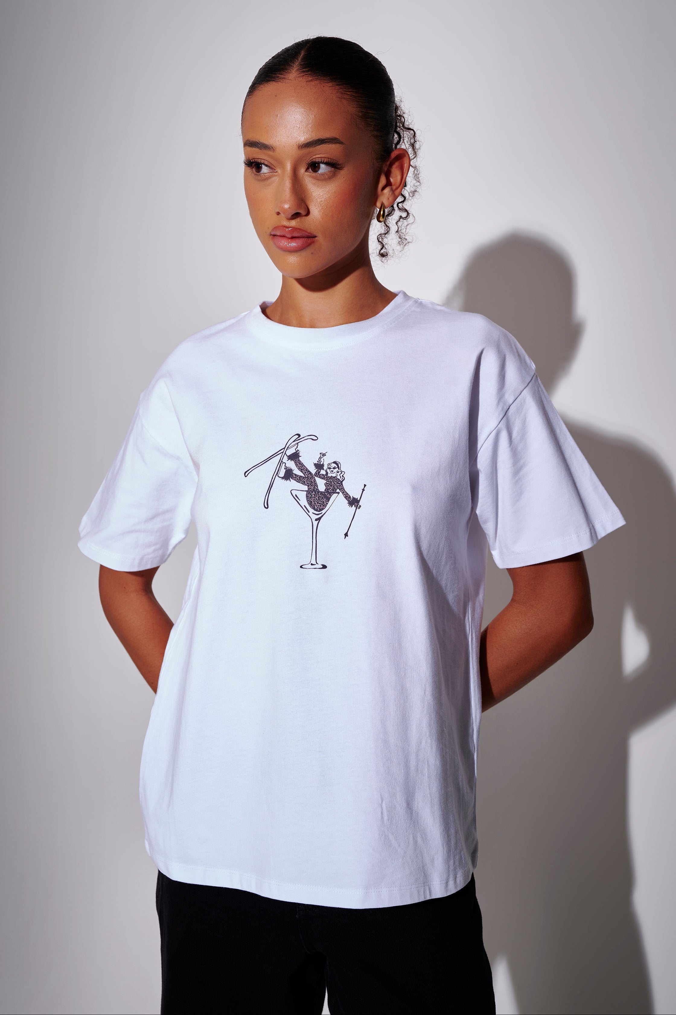 Ski Cocktail Glass Graphic Tee in White – South Beach